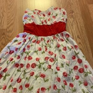 Vintage cherry dress 🍒